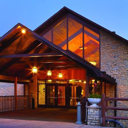 Burr Oak Lodge And Conference Center Glouster Eksteriør bilde