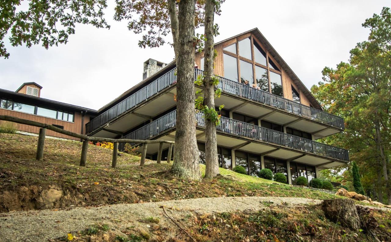 Burr Oak Lodge And Conference Center Glouster Eksteriør bilde