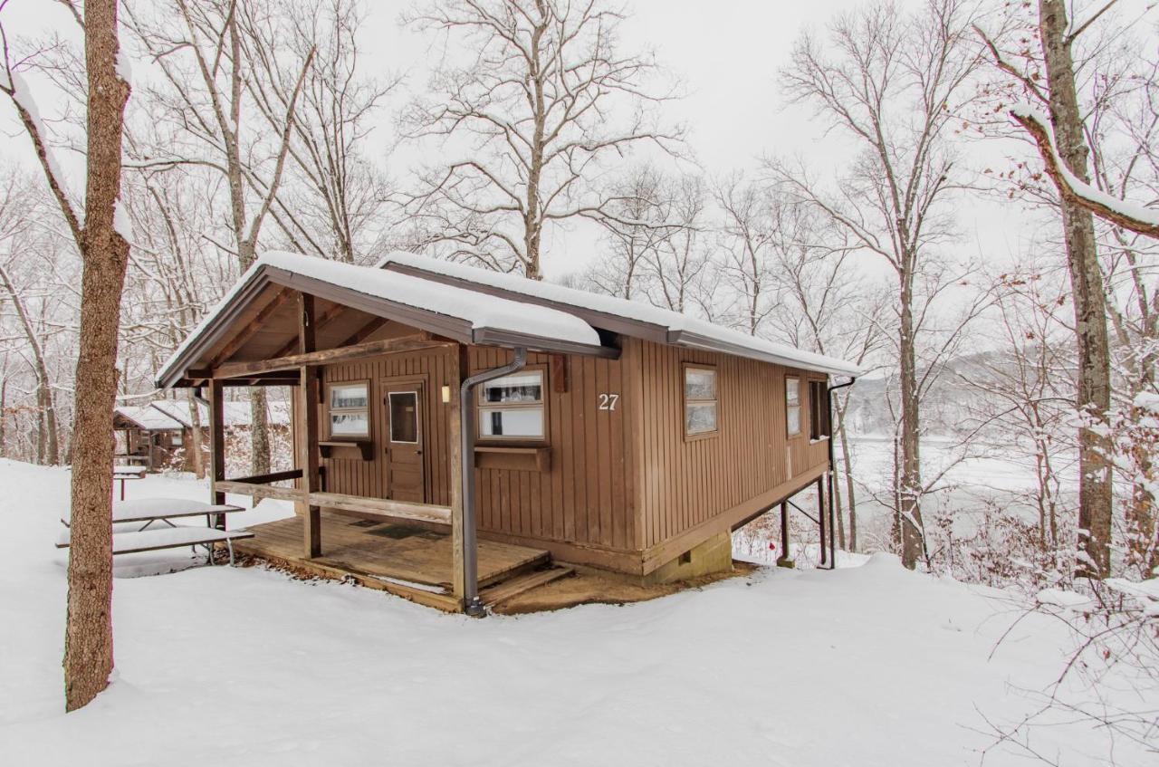 Burr Oak Lodge And Conference Center Glouster Eksteriør bilde